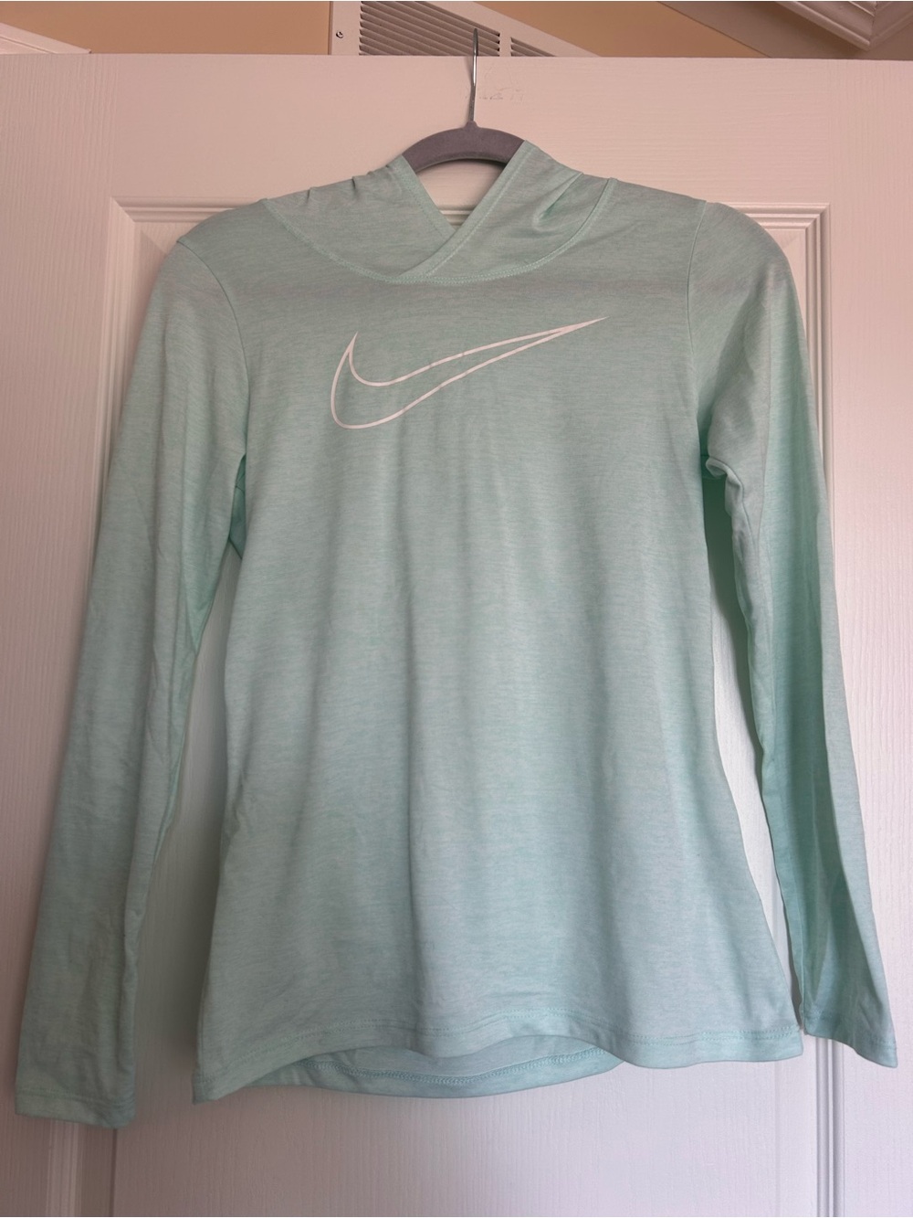 Nike Women's Mint Green Long-Sleeve Hooded Top XS